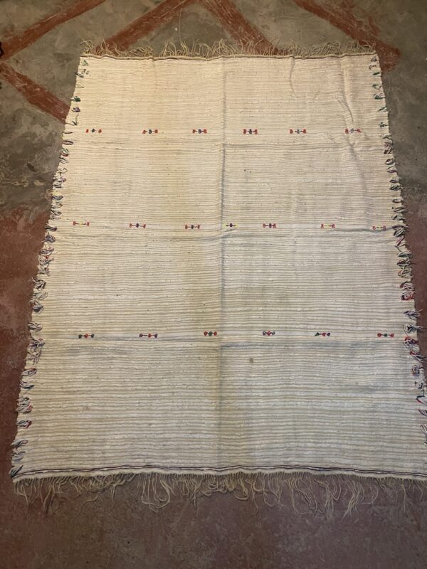 Tahandirt rug 130/100